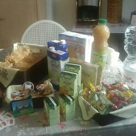 Apartament La Mansardina Vezzi Portio Zewnętrze zdjęcie