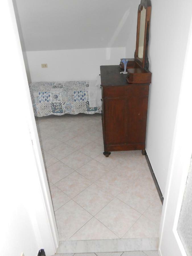 Apartament La Mansardina Vezzi Portio Zewnętrze zdjęcie