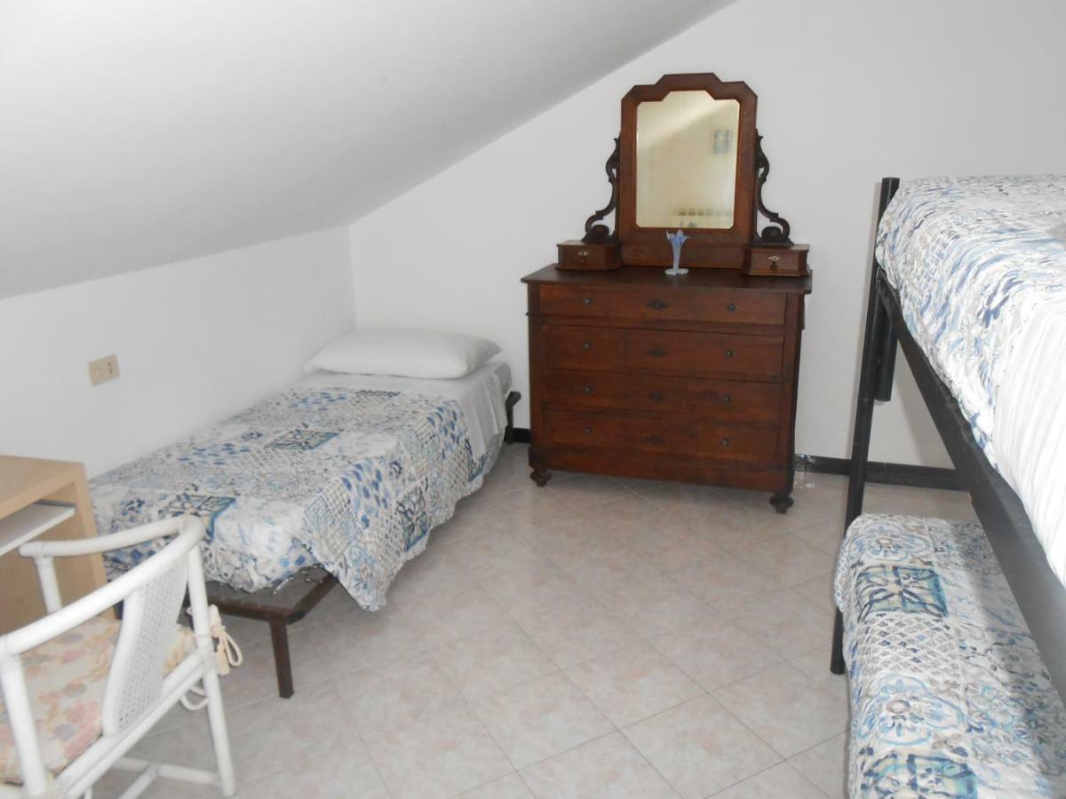 Apartament La Mansardina Vezzi Portio Zewnętrze zdjęcie