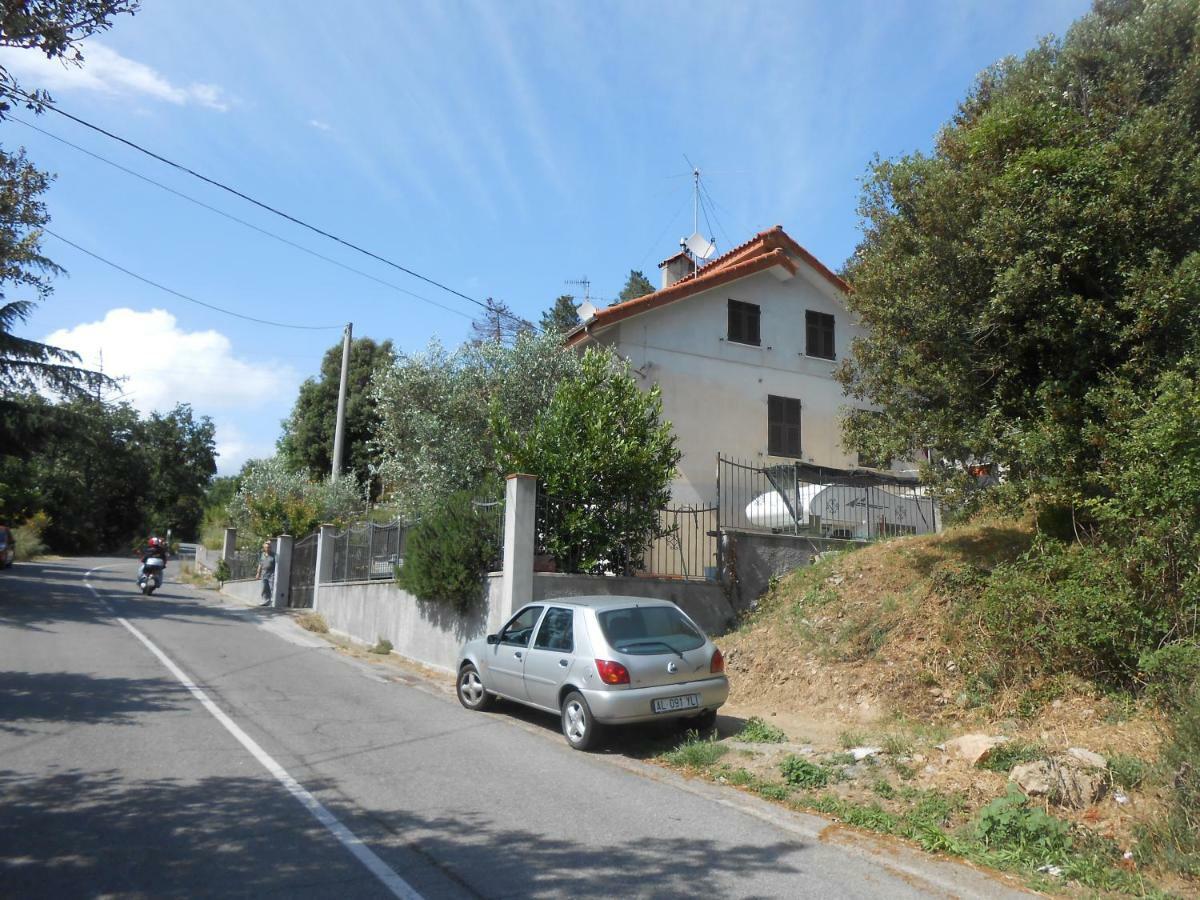Apartament La Mansardina Vezzi Portio Zewnętrze zdjęcie